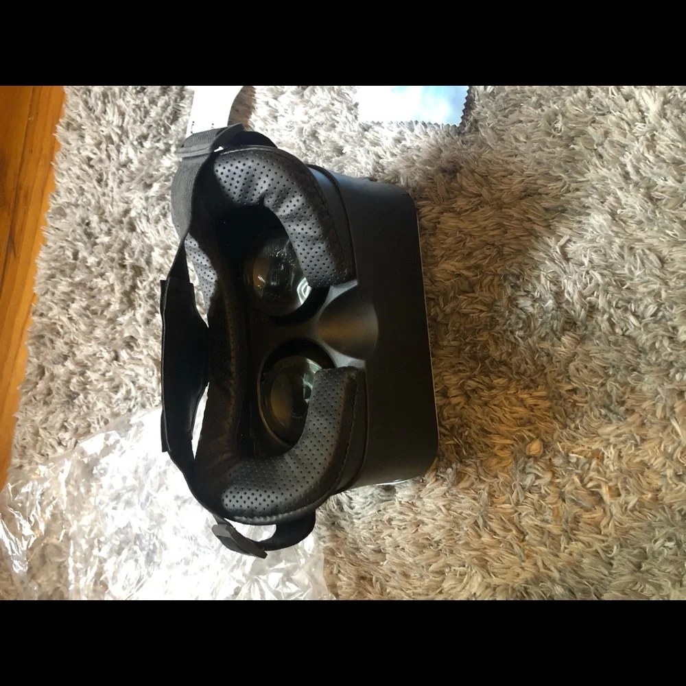 American Eagle virtual reality headset